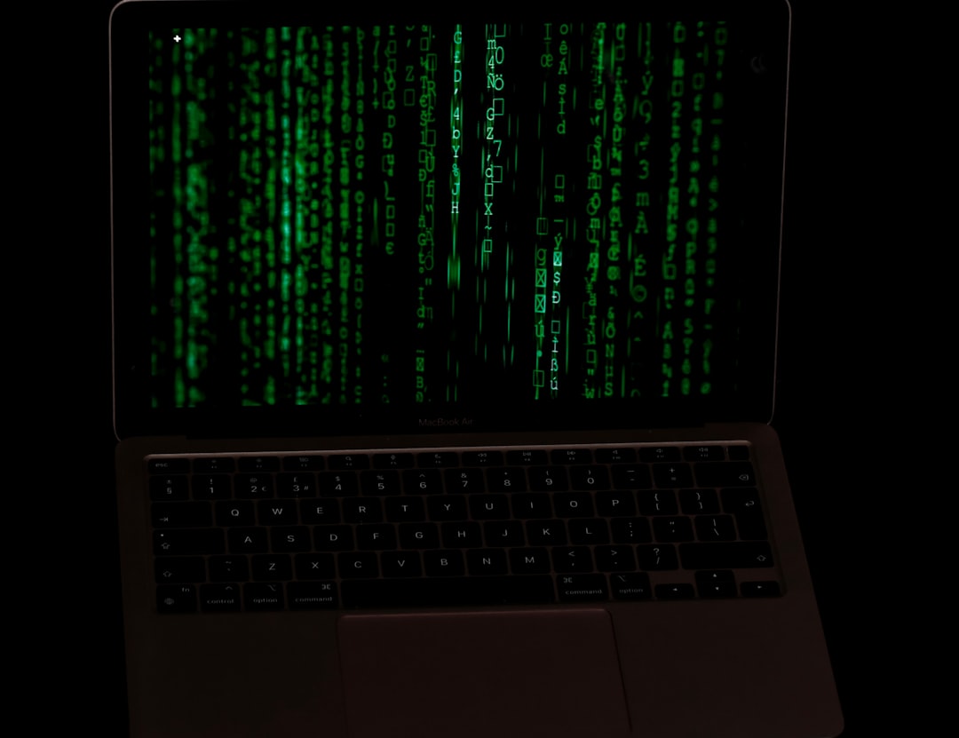 Ordinateur portable dans un environnement sombre